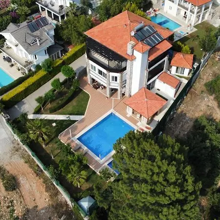 Villa Guellue