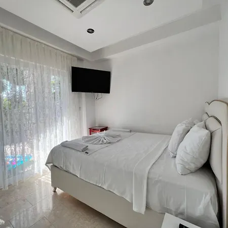 Guellue Villa *