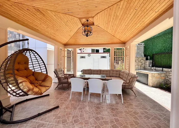 Güllü Villa *