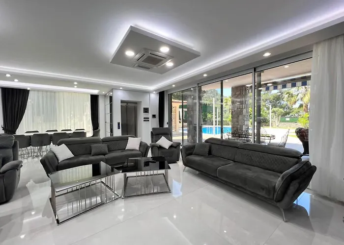 Güllü Villa *