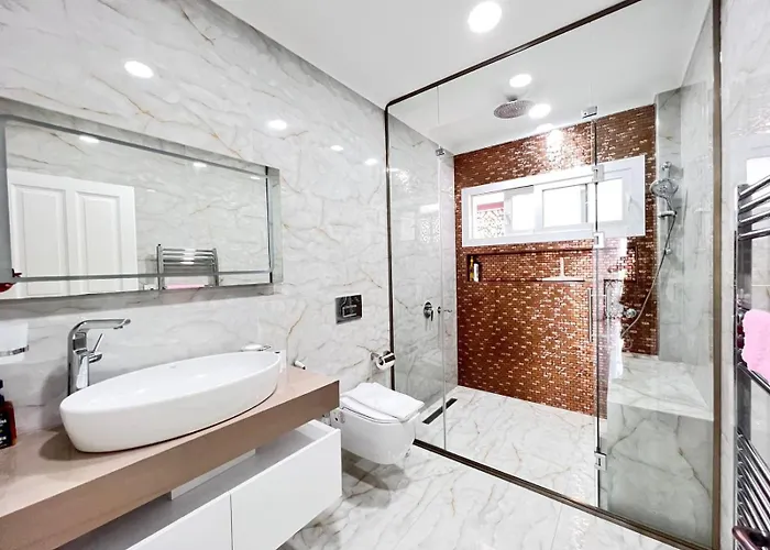 Güllü Villa *