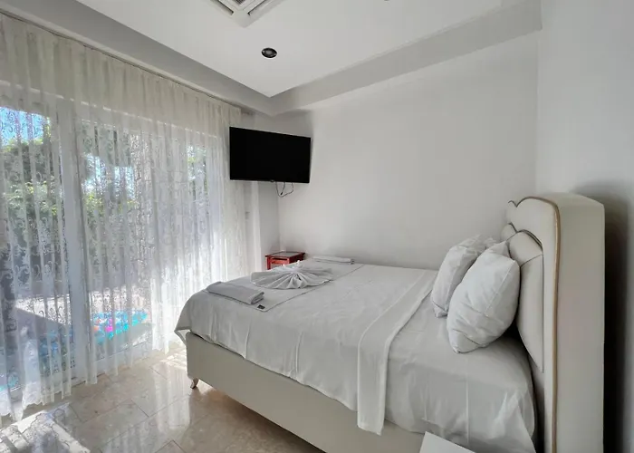 Güllü Villa *